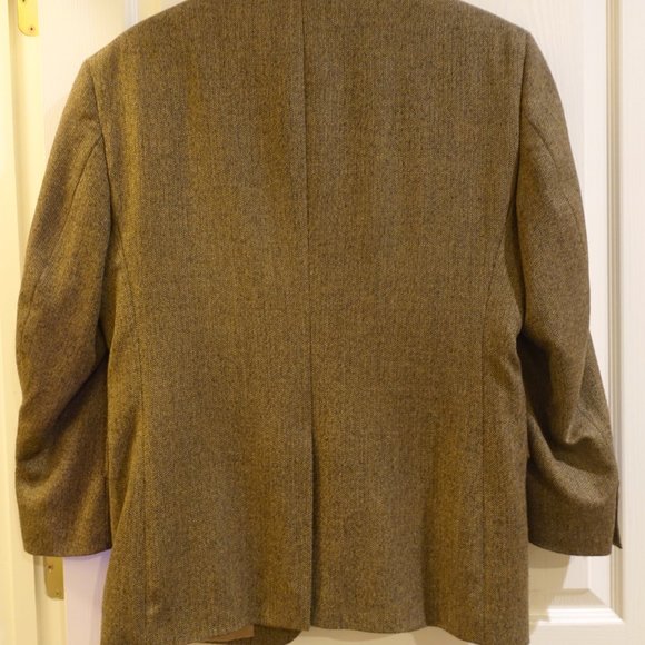 BY JOS A BANK  SIZE 42 S - Picture 2 of 5